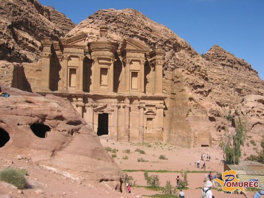 Petra - mogočna stvaritev človeštva v Jordaniji